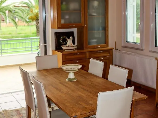 Agrilis * فيلياترا